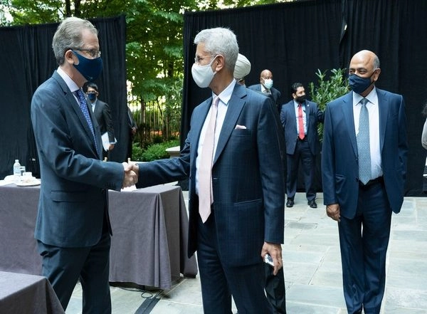 World News | Jaishankar Meets Business Leaders in Washington