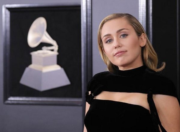 Entertainment News | Miley Cyrus Signs Overall Deal with NBCUniversal