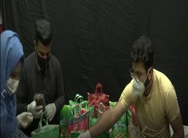 Jammu and Kashmir: Youths Provide Help to Under Privileged Families in Srinagar Amid COVID-19 Lockdown