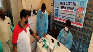 India News | Kolkata: Gurudwara Committee Offers Free Oxygen, Medical Assistance to COVID-19 Patients at Mosque