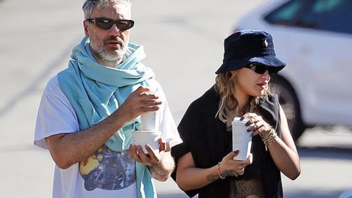 Agency News Jojo Rabbit Director Taika Waititi And Singer Rita Ora Pack On Pda In Sydney Latestly