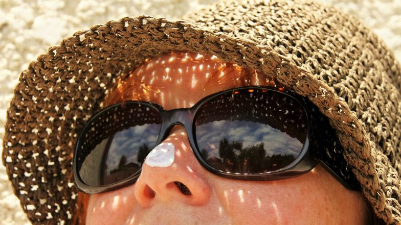 'Sunscreen Contouring', the Viral Beauty Trend Gets a No-No From Experts! Here's How You Might Be Damaging Your Skin Instead of Protecting It Against UV Rays