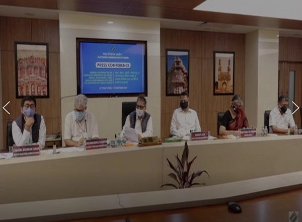 Tamil Nadu Assembly Election Results 2021: FIR Against Cadres of Political Party in T-Nagar District for Victory Celebration, Inspector Suspended