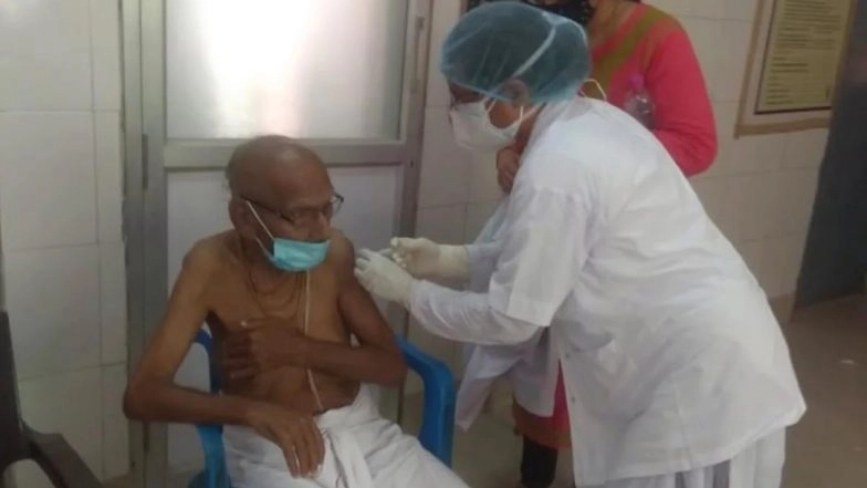 Varanasi: 125-Year-Old, Swami Shivanand, Takes COVID-19 Vaccine Jab in Durga Kund