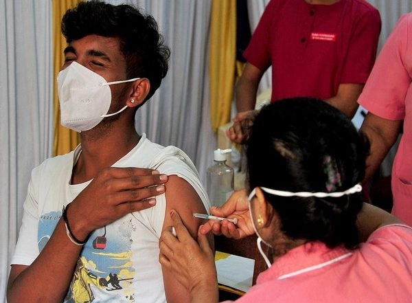 India News | India Reports Less Than 40,000 Daily New Cases After 102 Days, Recovery Rate Increases to 96.87 Pc