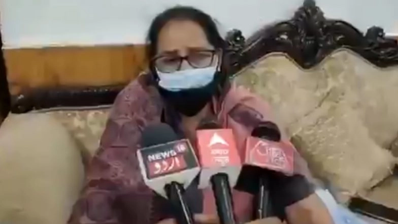 ‘Cell Phones Encourage Rape’, Says Meena Kumari, Member, UP Women's Commission