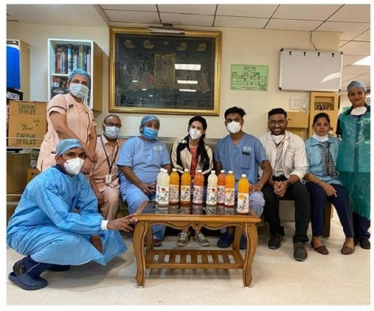 Amyra Dastur Talks About Her Father's COVI-19 Battle And Her Support For The Doctors