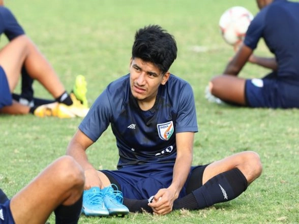 India Midfielder Anirudh Thapa Tests Positive for COVID-19 in Doha