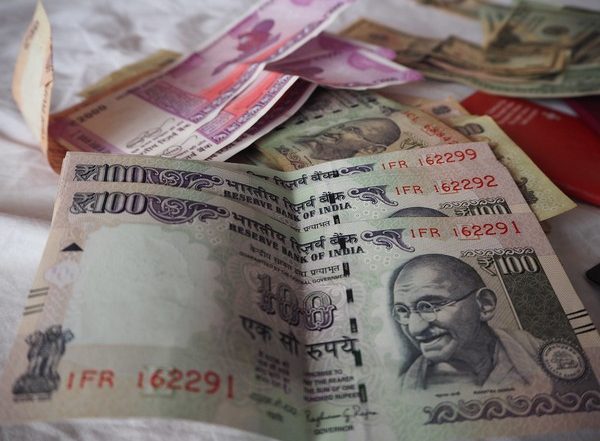 India's Forex Reserves Dip by $9.64 Billion, the Biggest Drop in 2 Years