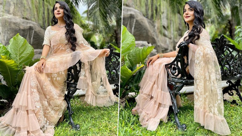 Shaurya Aur Anokhi Ki Kahani Actress Debattama Saha Looks Like a Modern Princess in a Pretty Ruffle Saree (View Photos)