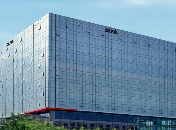 Business News | DLF Posts Q4 Net Profit at Rs 481 Crore on Revenue at Rs 1,907 Crore