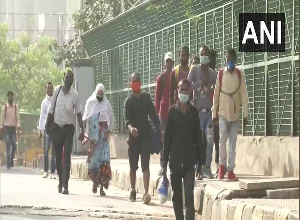 Migrant Workers Return to Delhi as Economic Activity Resumes on First Day of Unlock