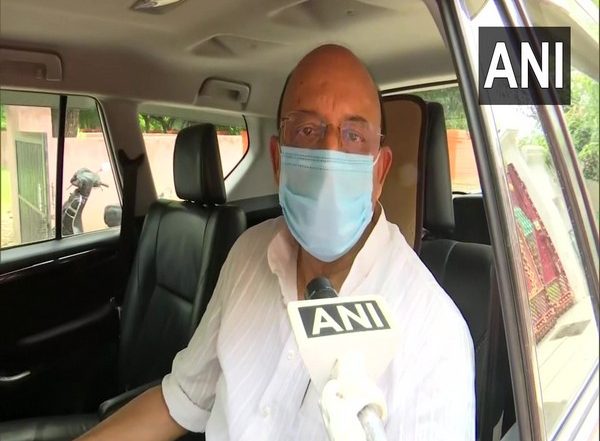 India News | Uttar Pradesh Orders Probe into Agra Hospital Owner's 'mock Oxygen Drill' Video