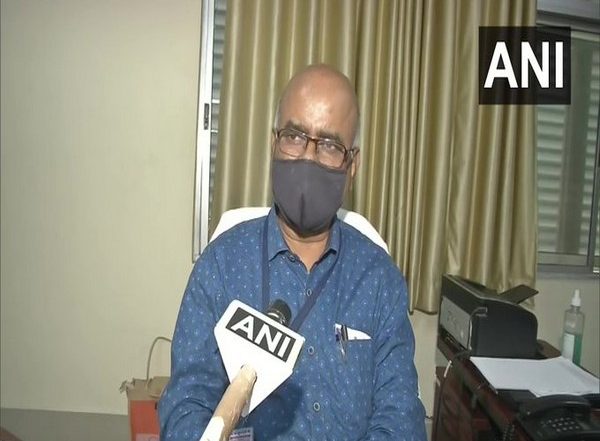 India News | Floating Bodies in Ganga: Bihar Sends Samples from River for COVID-19 Contamination Testing
