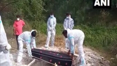 India News | Social Workers Perform Last Rites of COVID Patients in Coimbatore
