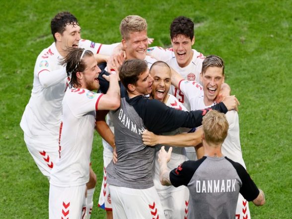 Kasper Dolberg's Brace Helps Denmark Thrash Wales 4-0 in Round of 16 Match to Enter Quarter-Finals
