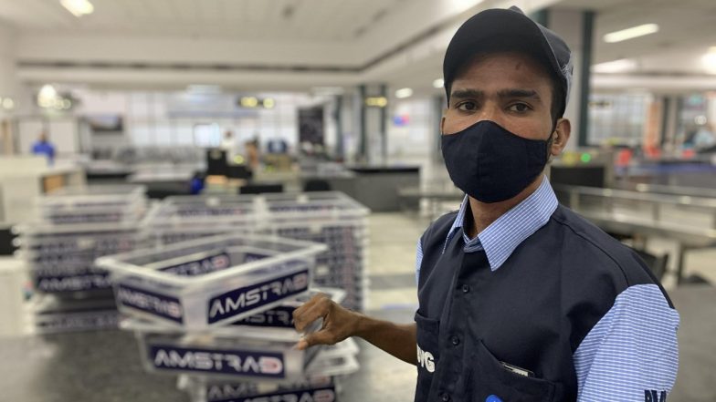 Ahmedabad Airport Housekeeping Staffer Finds Bag With Cash Worth $750, Returns It to Passenger With CISF Help