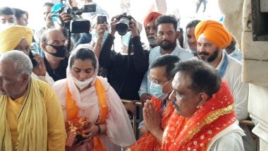 Delhi CM Arvind Kejriwal Offers Prayers at Golden Temple in Amritsar Ahead of Punjab Assembly Elections 2022