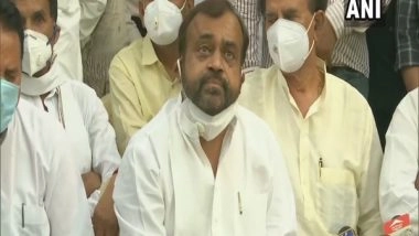 India News | 12 Rajasthan MLAs Hold Meeting, Urge CM Gehlot to Fill Vacant Posts of Gram Sevaks, Patwaris