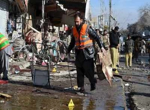 World News | Police Close to Arresting Those Behind Blast Near Hafiz Saeed's House: Pakistan Minister