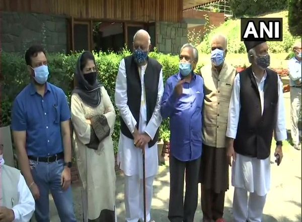 PM Narendra Modi's All-Party Meet With Jammu and Kashmir Leaders Today, 14 Political Leaders to Attend the Meeting