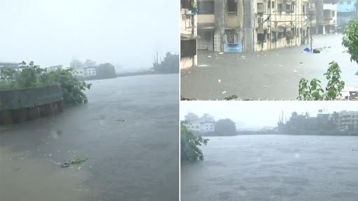 Mumbai Rains: Mithi River Overflows Due to Heavy Rainfall, Water Enters Nearby Localities in Kurla (Watch Video)