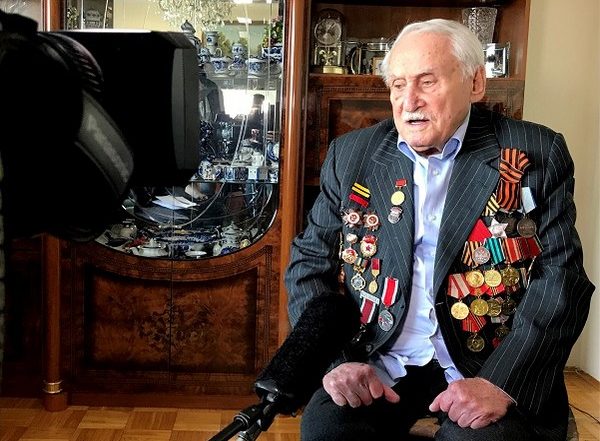 David Dushman, Last Surviving Soldier Who Liberated Auschwitz in World War II, Dies at 98