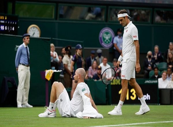 Sports News | Wimbledon: Federer Survives Scare to Reach Second Round as Mannarino Retires with Injury