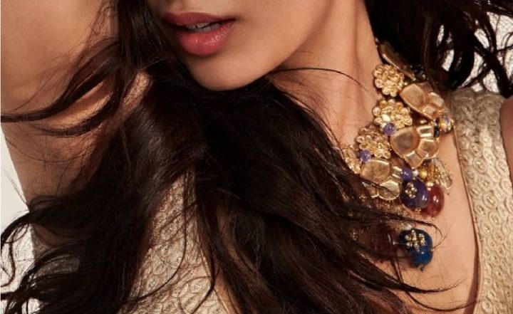 Janhvi Kapoor Flaunts Gorgeous Tarun Tahiliani and Anamika Khanna Outfits for New Photoshoot!