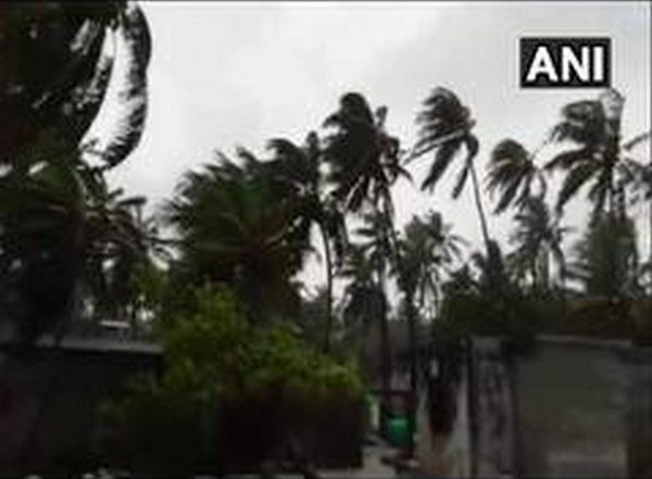 Monsoon 2021 Forecast: Thunderstorm Accompanied With Moderate Spells of Rain Likely in Bengaluru Over Next 3 Hours