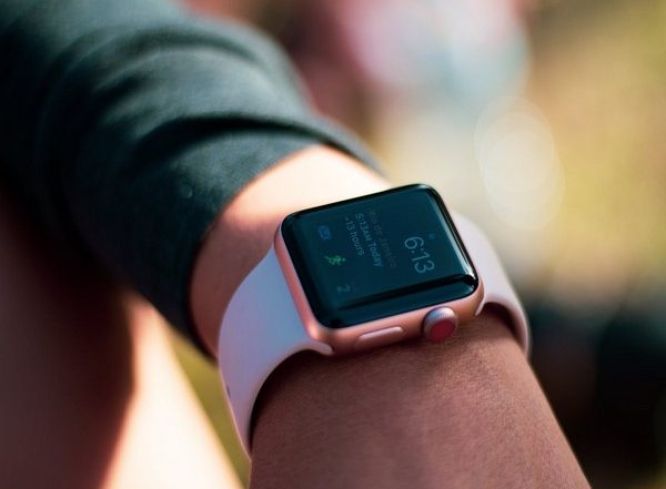 Tech News | Apple Announces WatchOS 8 with New Health Features at WWDC 2021