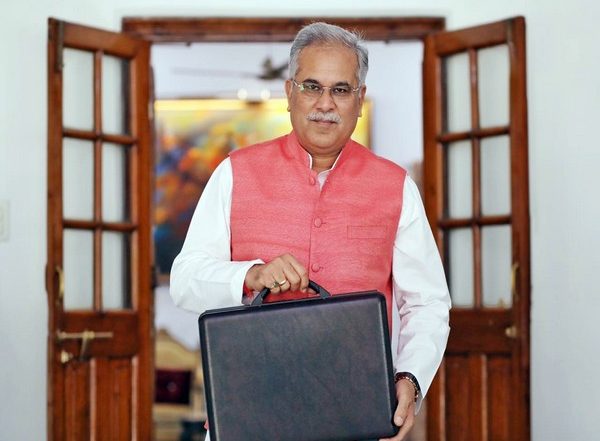 India News | Chhattisgarh CM Writes Letter to PM Modi, Urges to Supply 3 Lakh MT Fertiliser