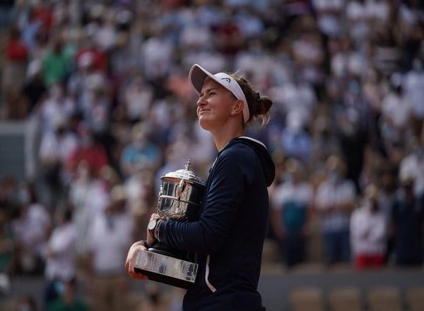 French Open 2021: Barbora Krejcikova Pays Tribute to Former Coach Jana Novotna After Conquering Paris
