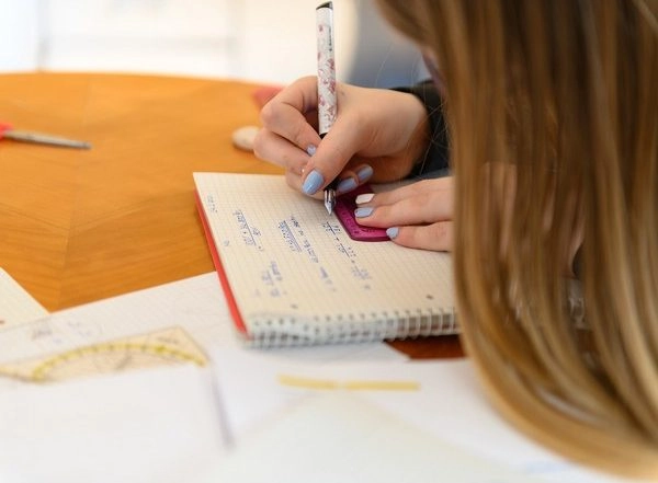 India News | Students Enrolled in Foreign Universities Afraid of Getting Stuck in India Due to Covid Vaccine Restrictions, Unavailability