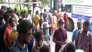 India News | 'Vaccination on Wheels' to Vaccinate 'super Spreaders' in Kolkata Market Area