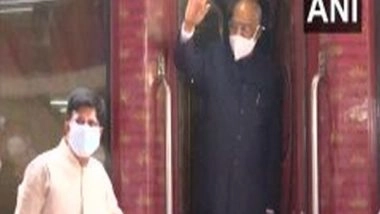 India News | President Kovind, Wife Board Special Train for His Native Place in UP's Kanpur