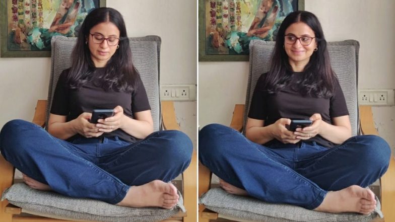World Social Media Day: Rasika Dugal Shares How to Casually Not Pose for Social Media in Three Easy Moves