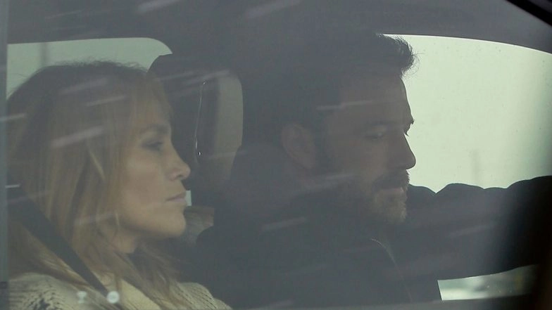 Bennifer fans rejoice! After several months of reconciliation rumours, Jennifer Lopez is officially moving to Los Angeles for a 'fresh start' with Ben Affleck. A source close to JLo confirmed to E! News, that she "is packing up her Miami rental",