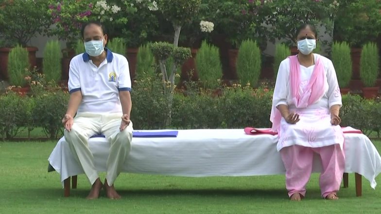 International Yoga Day 2021: Vice President M Venkaiah Naidu Performs Yoga in Delhi With His Wife Usha (See Pics)