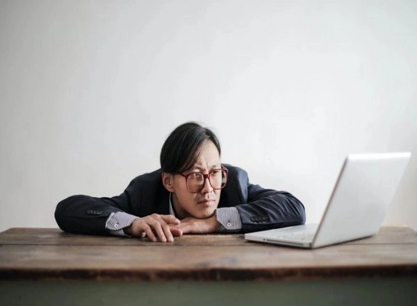 Lifestyle News | Study Links Politics, Boredom with Breaking Public-health Rules