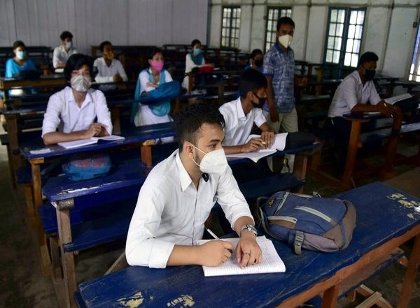 Andhra Pradesh to Make 'English Medium' Compulsory in All Degree Colleges From the Academic Year 2021-22