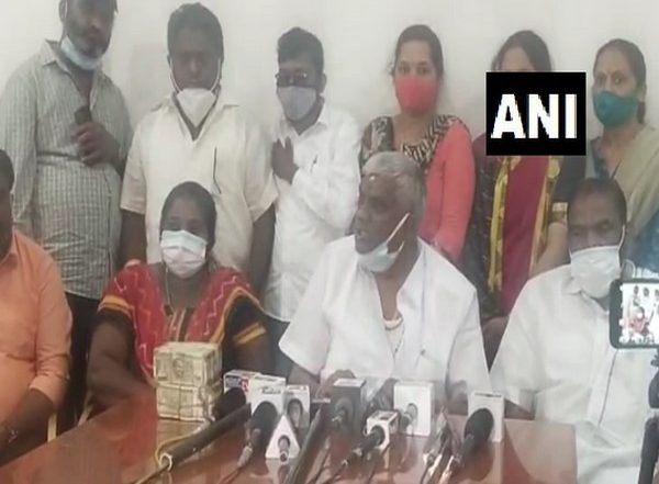 BS Yediyurappa's Political Secretary Offered Rs 10 Lakh Bribe to JDS Councillor, Alleges Former Karnataka Minister HD Revanna