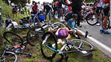 Tour de France 2021: Spectator Carrying Message for Her Grandparents Causes Huge Accident, Police in Search of the Fan (Watch Video)