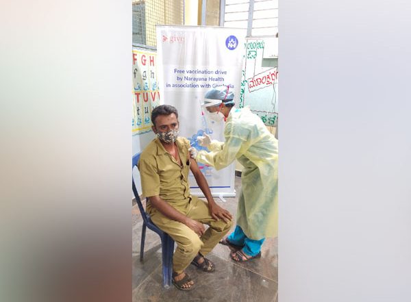 Business News | Narayana Health and GiveIndia Roll out Free COVID-19 Vaccination Drive for Migrant Labourers and the Underserved