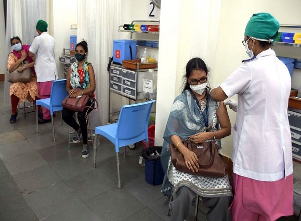 Uttar Pradesh Govt Lifts COVID-19 Lockdown Restrictions in All Districts, Except in Meerut, Saharanpur, Gorakhpur