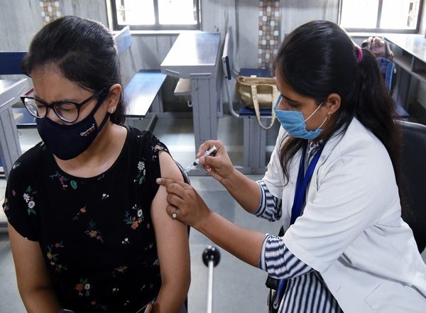 India News | Over 75.43 Lakh People in Delhi Received at Least One Dose of COVID-19 Vaccine