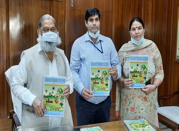 India News | Anil Vij Releases Comic Book to Spread Awareness About COVID-19 Vaccine