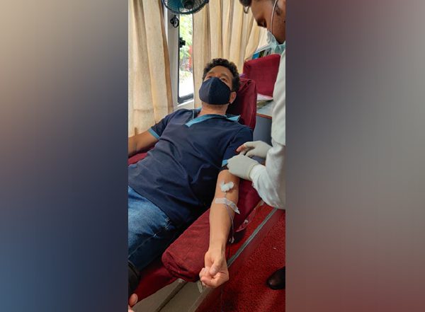 World Blood Donor Day 2021: Sachin Tendulkar Donates Blood, Urges Citizens to Come Forward and Take Part in Voluntary Blood Donation