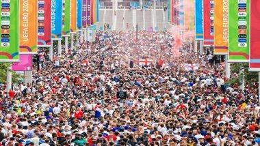 Sports News | Euro 2020: Fans Go Berserk as England Gears Up for Final Showdown Against Italy