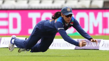 Smriti Mandhana Takes Stunning Catch To Dismiss Nat Sciver During Third ODI, Netizens Shower Praises for Her Effort (Watch Video)